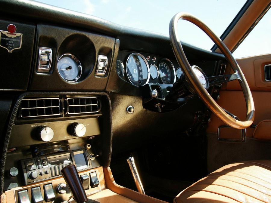 Интерьер Aston Martin DBS Estate by FLM Panelcraft 1971 года  (фото 5 из 6)
